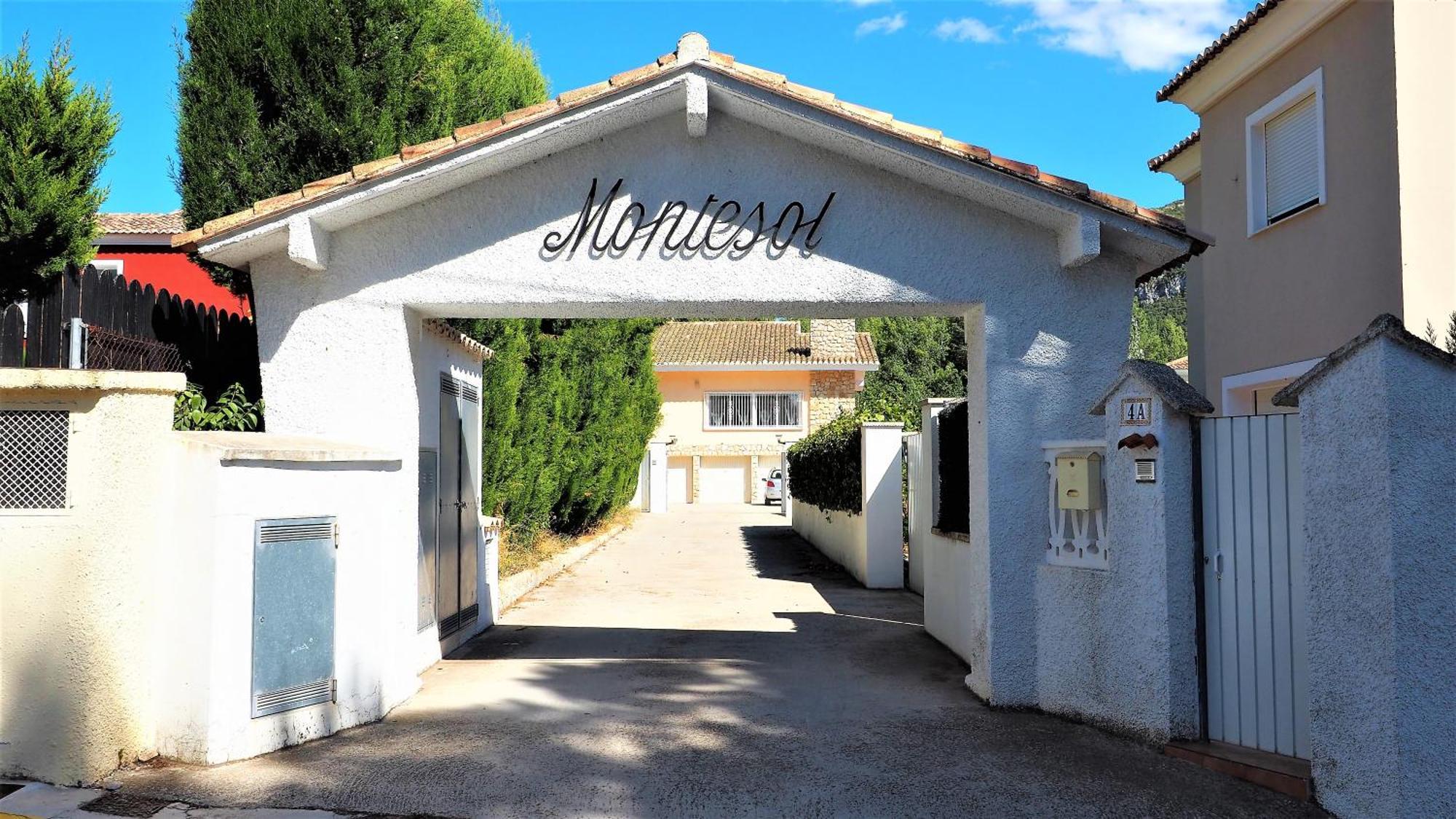Villa Montesol La Drova Bagian luar foto